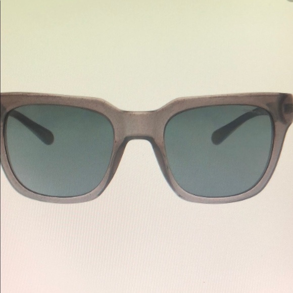 Coach sunglasses / Dirty Lilac color. - Picture 7 of 7